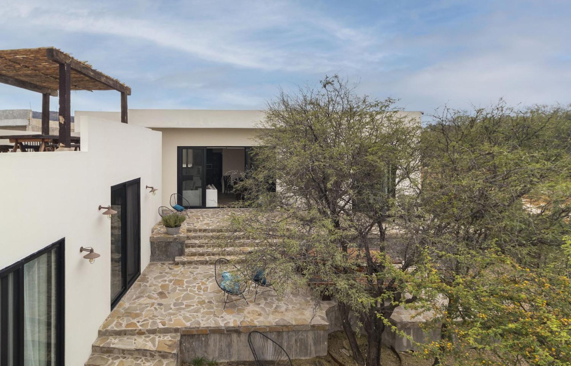 Panoramic Paradise 4br Gem Overlooking Smas Dam *
