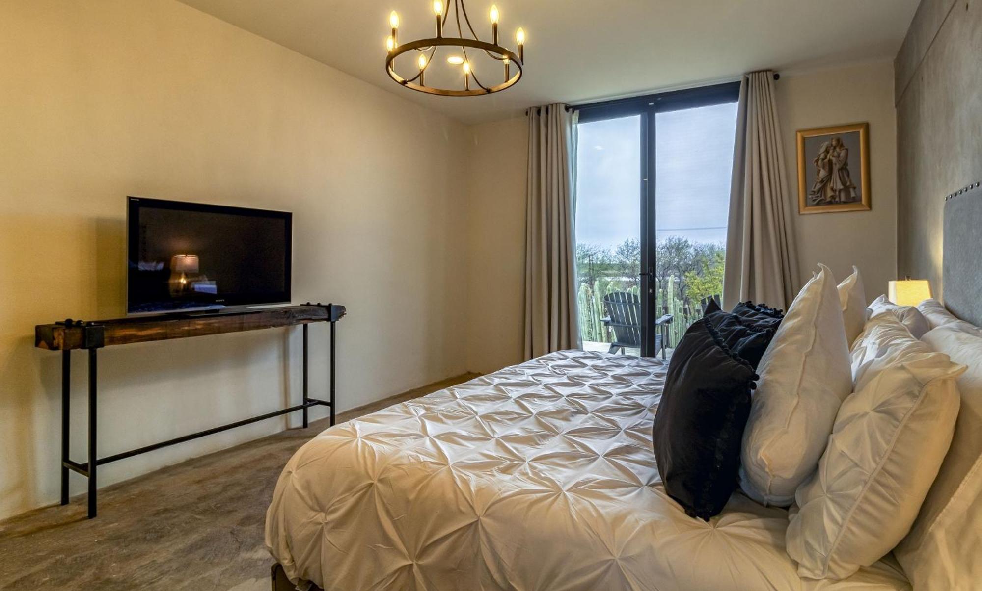 Panoramic Paradise 4br Gem Overlooking Smas Dam San Miguel de Allende